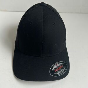 The Authentic T-Shirt Company The Original FlexFit black mesh trucker hat S/M